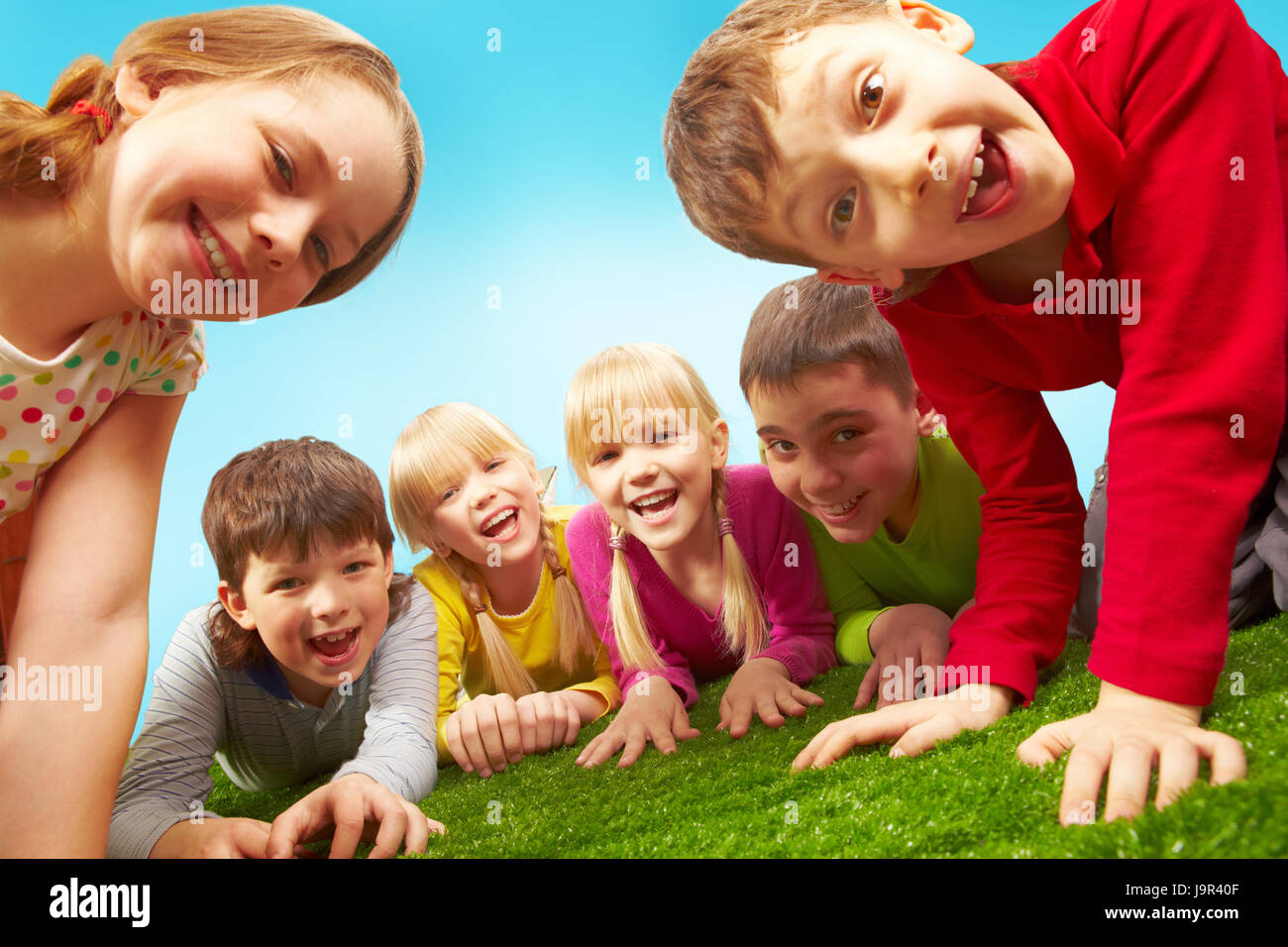 ИИ подбирает друзей вашему ребёнку — насколько это безопасно?