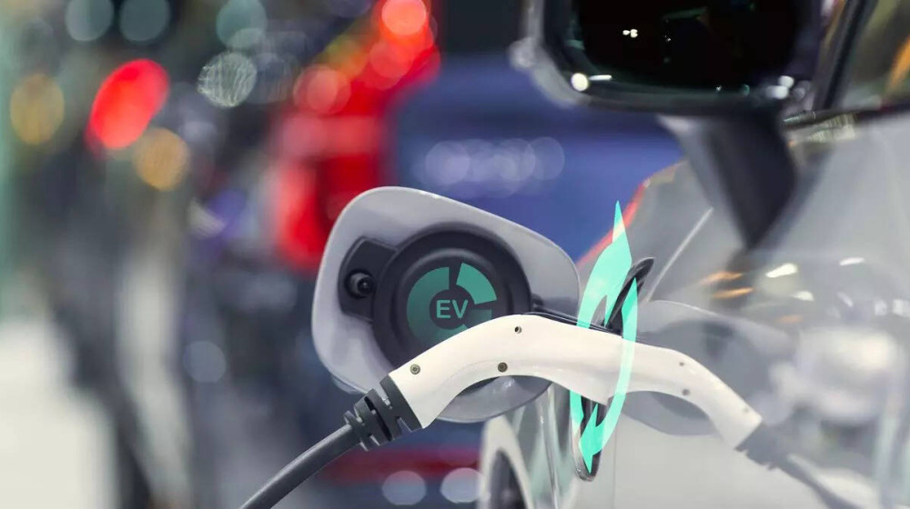 Будущее на колёсах: Как электромобили меняют Россию