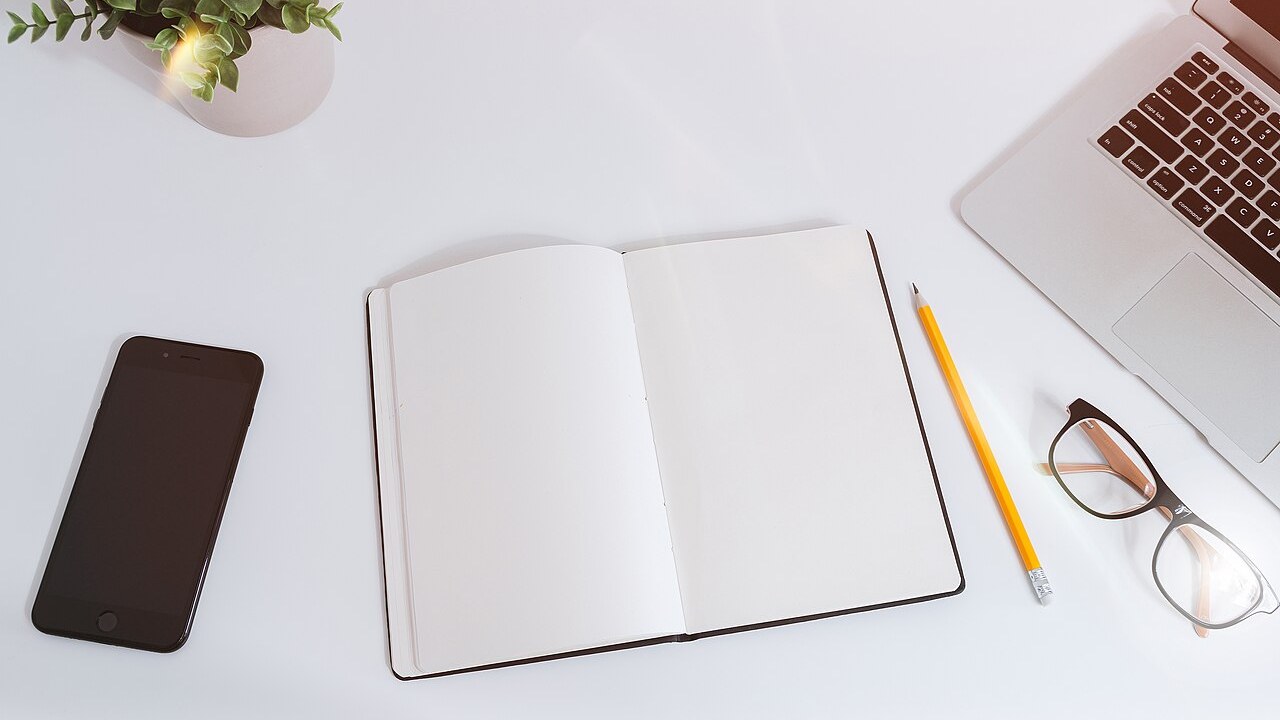 NotebookLM превращает стопку документов в личного помощника
