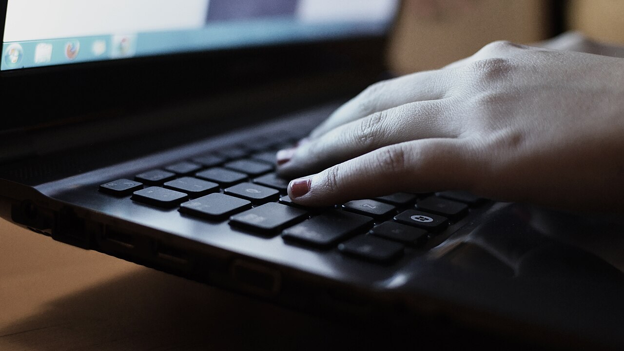Нейросеть на своём компьютере без интернета